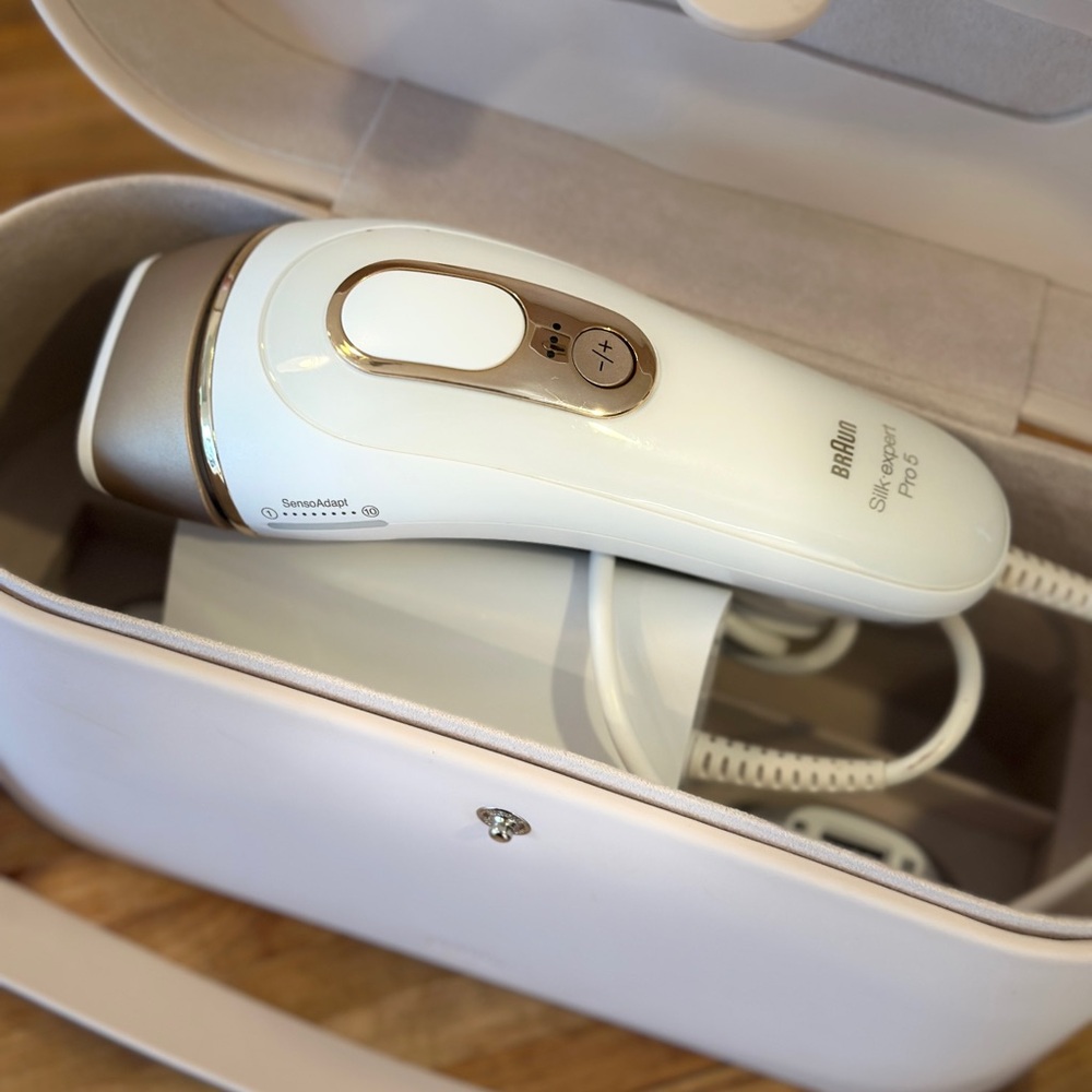 Braun White Hair Removal Device - Picture 8 of 9
